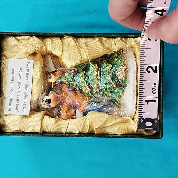 Department 56 Walt Disney Showcase Bejeweled Collection Goofy Limoge Box - Picture 14 of 15